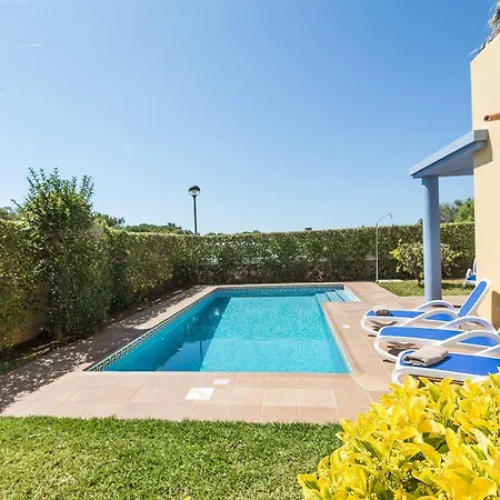 Amarillas Villa *